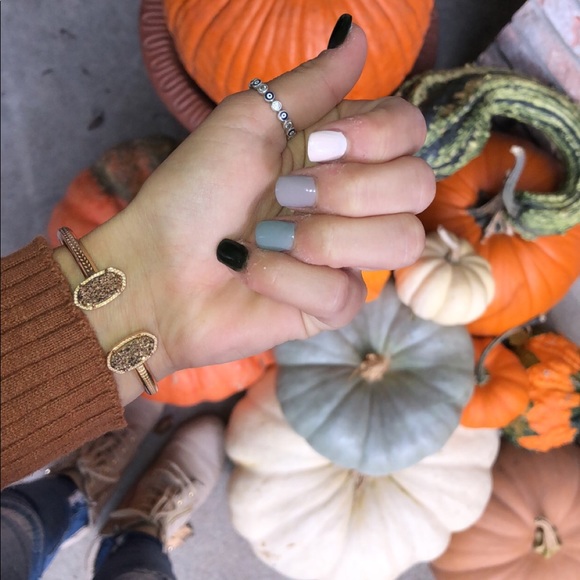 Gold Kendra Scott Pendant & Gold Matching Bracelet - Picture 3 of 3